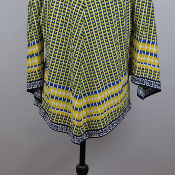 Chico's 1 top handkerchief hem 3/4 bell sleeve - Picture 6 of 14